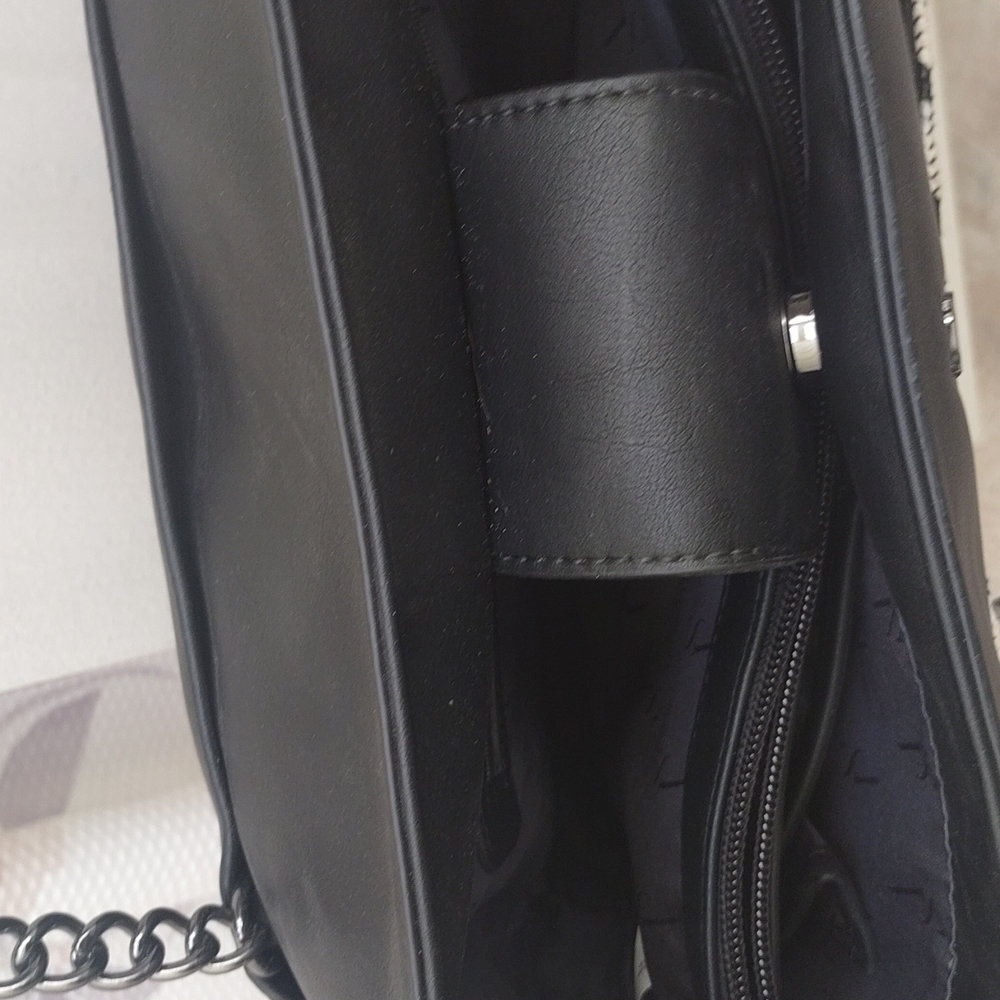 Handbag - Picture 3 of 4